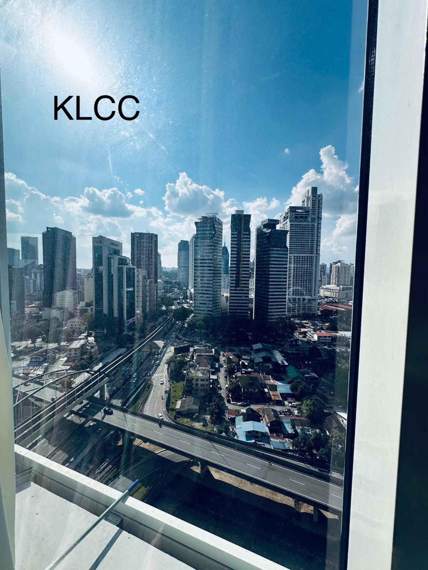 Klcc Suites At Platinum Kuala Lumpur Esterno foto