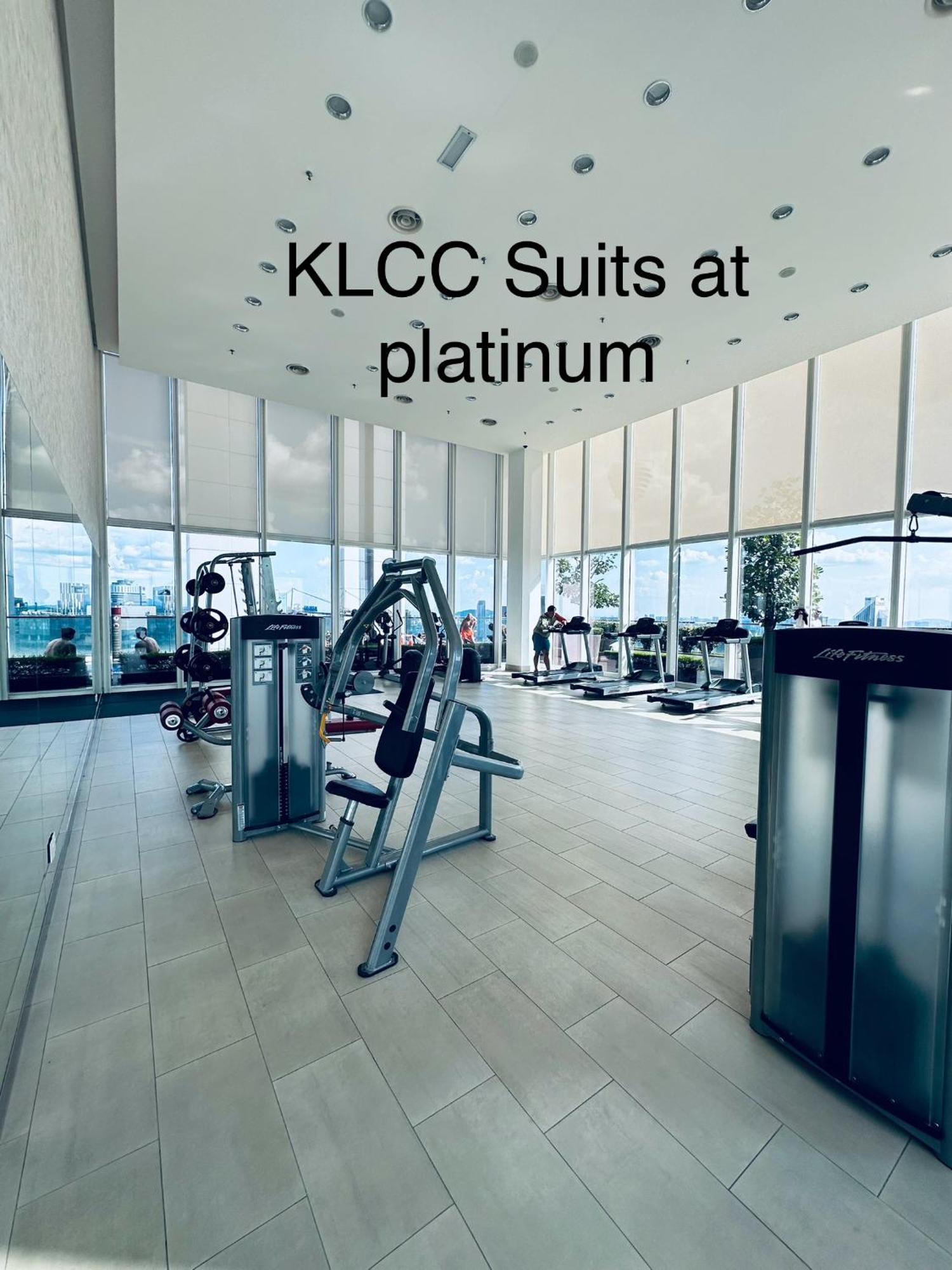 Klcc Suites At Platinum Kuala Lumpur Esterno foto