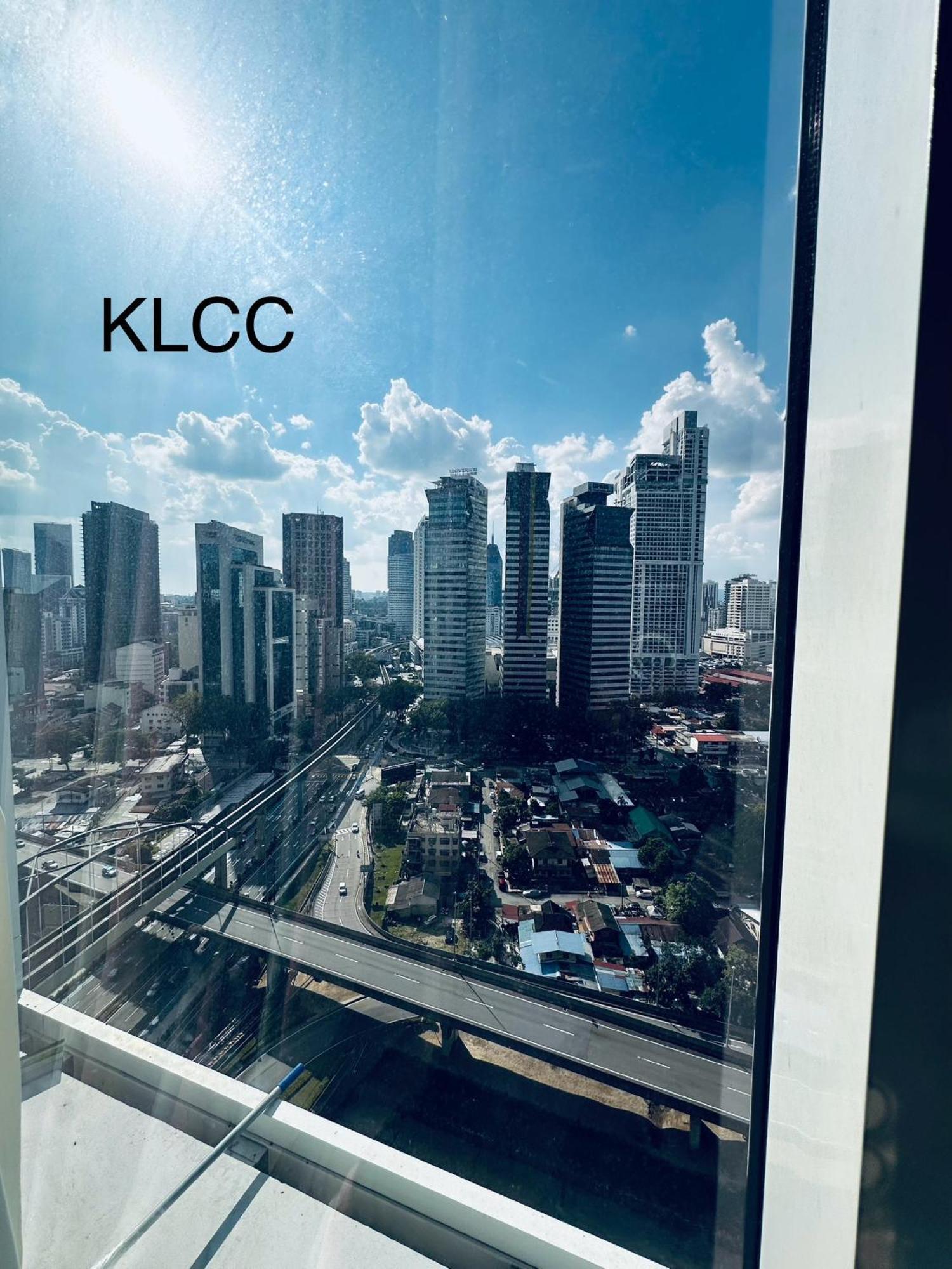 Klcc Suites At Platinum Kuala Lumpur Esterno foto